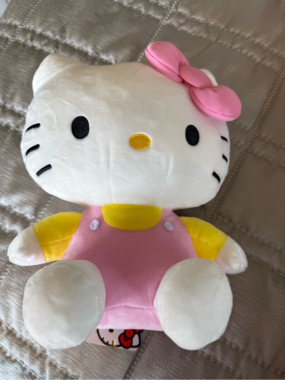BUNDLE OF FOUR BNWT Hello Kitty 9” Stuffed Dolls - 4 Different Color Variations - Picture 4 of 9